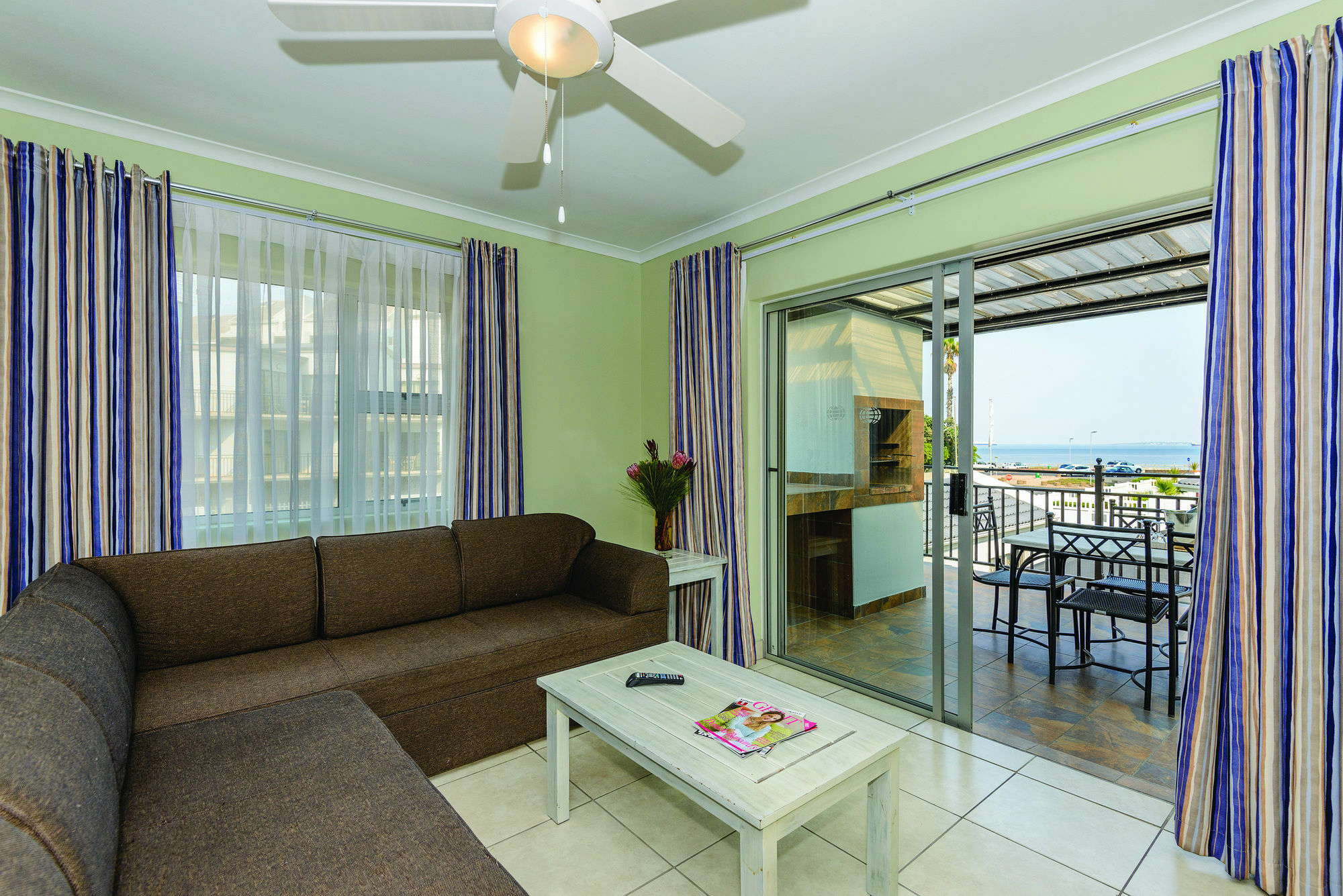 Table View Villas Bloubergstrand Extérieur photo